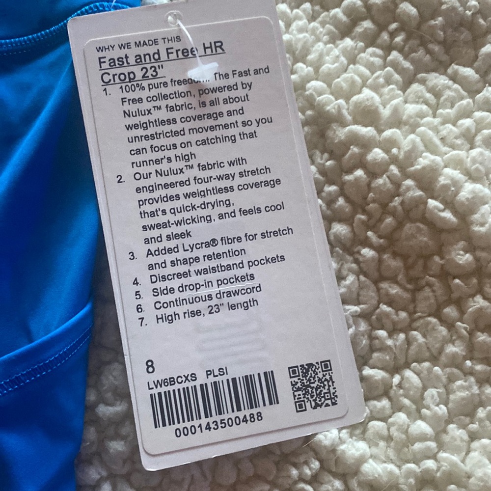 Brand new lulu fast & free with pockets! 23” size 8 .